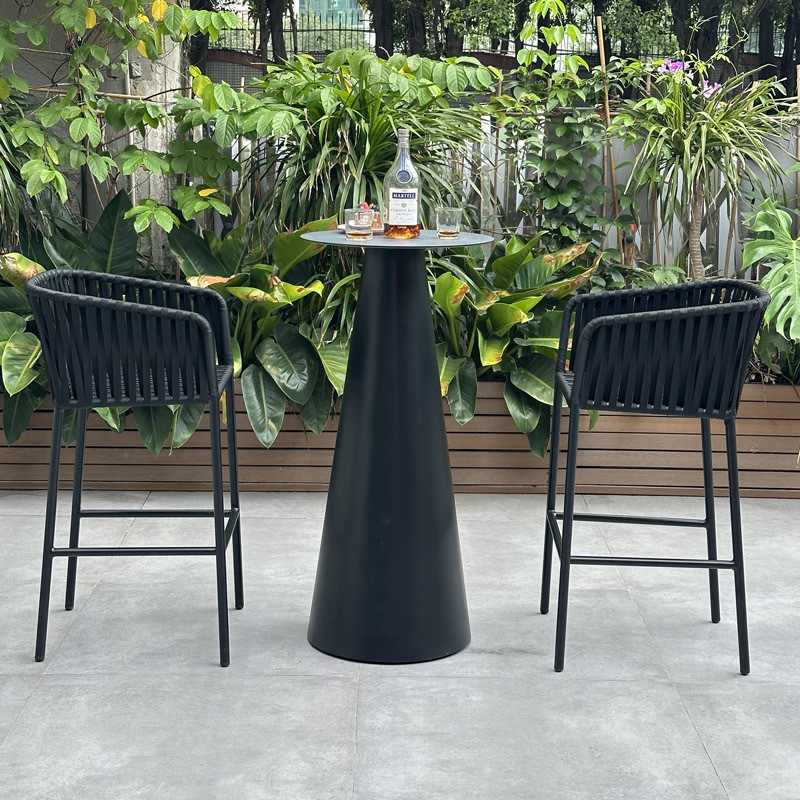 Elegant Aluminum Alloy Outdoor Bar Table - Stylish and Sturdy for Comfortable Gatherings