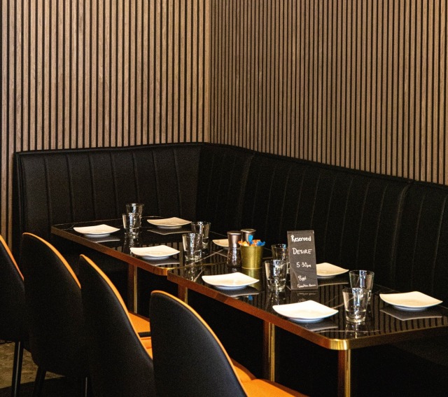 Restaurant Luxurious Black Glossy Natural Stone Dining Table with Gold-Plated Stainless Steel Edging SOF-T24