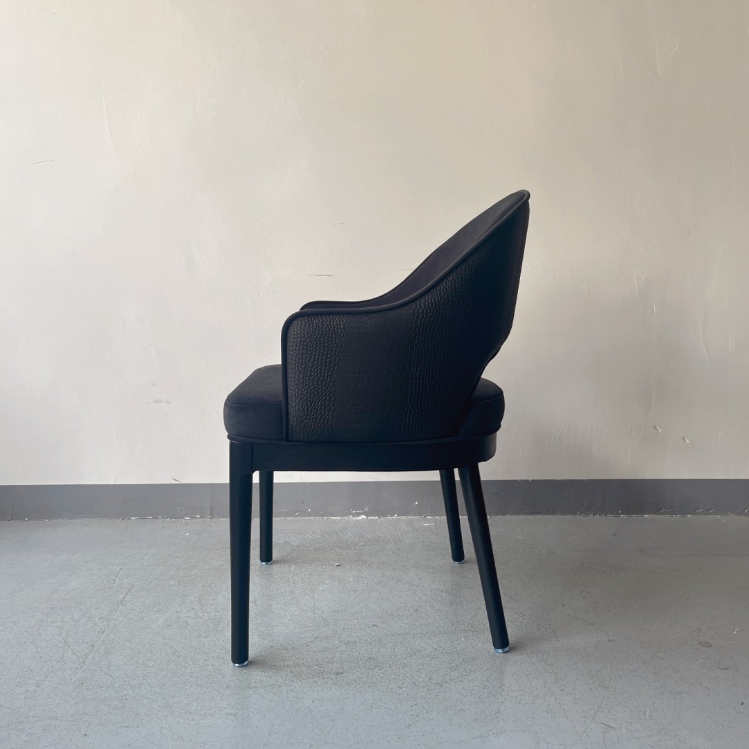 SOF Restaurant Furniture: Premium Durable Leather Upholstered Dining Chair with Ash Wood Legs