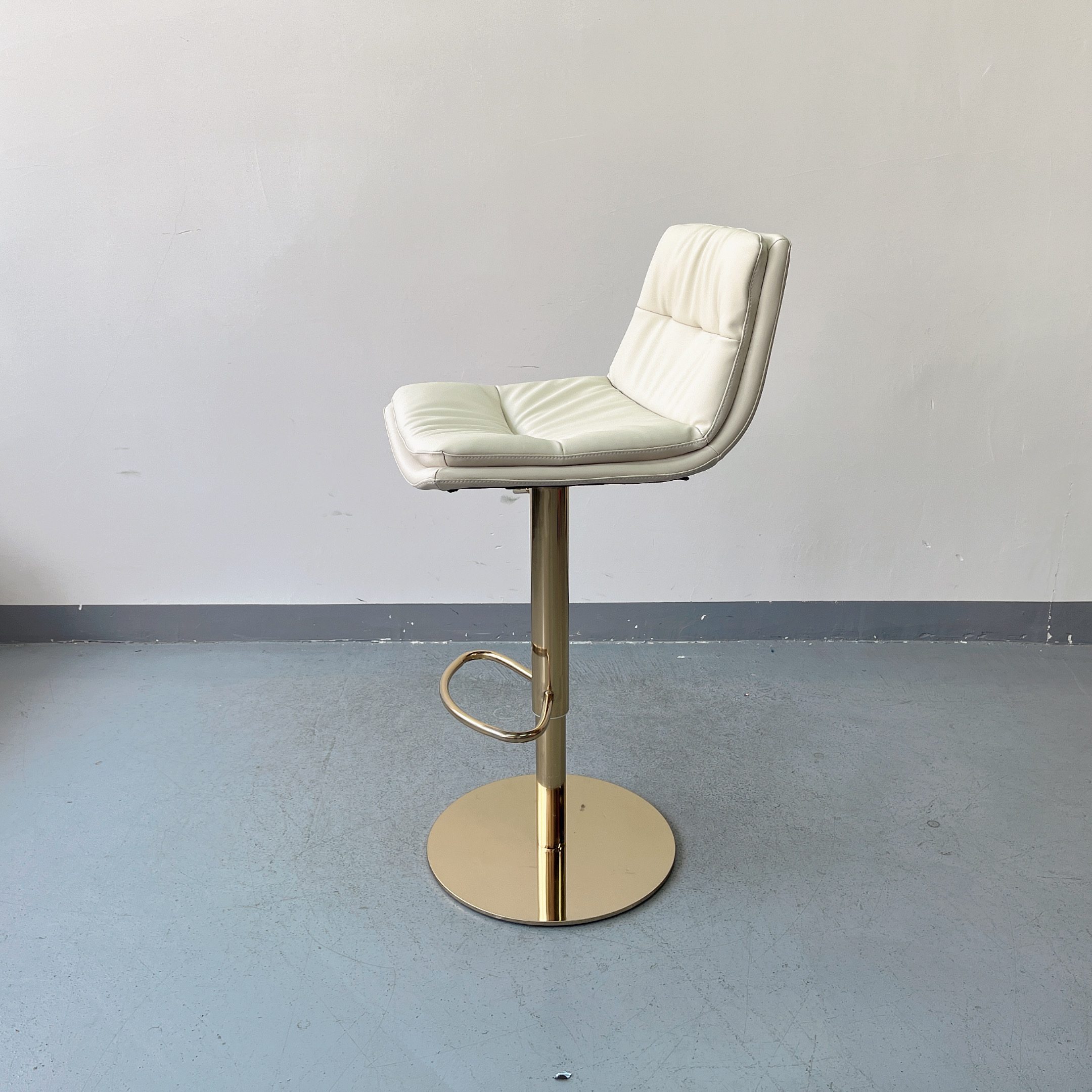 Sunrise Oreintal Furniture- the Polle Bar Chair