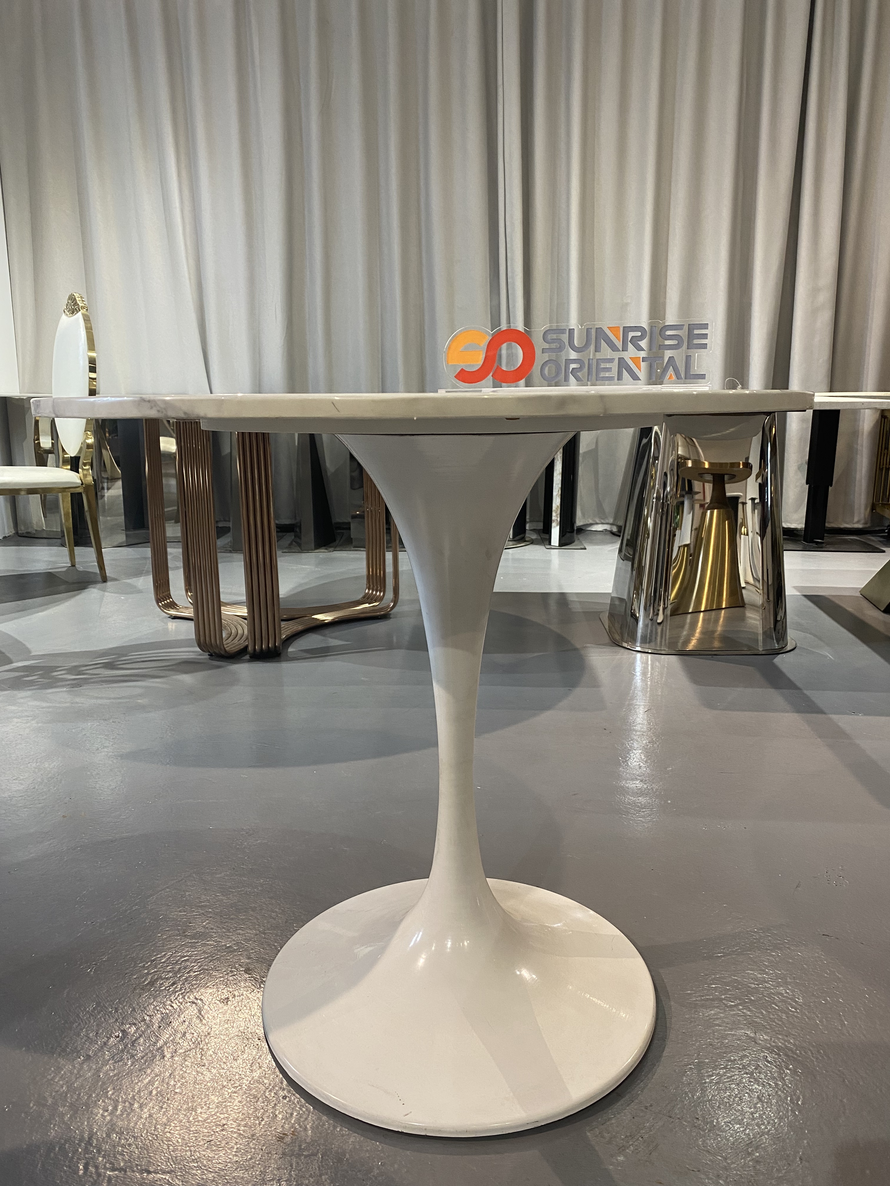 SOF Elegant Restaurant White Dining Table for 2 with Unique Tulip-Style Legs Made in China