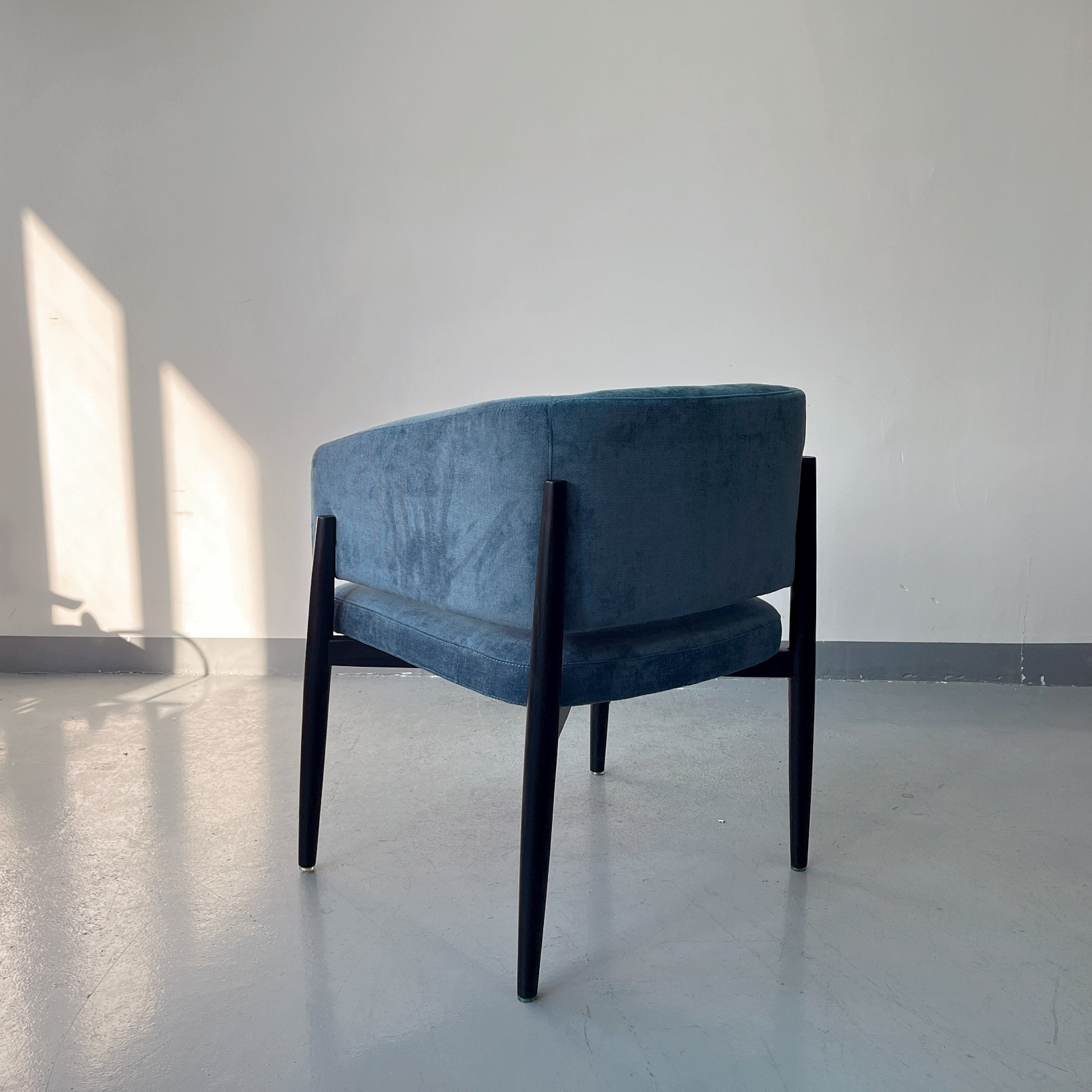 Sunrise Oriental Furniture- Frank Porro Easy Chair SOQ-1030BW