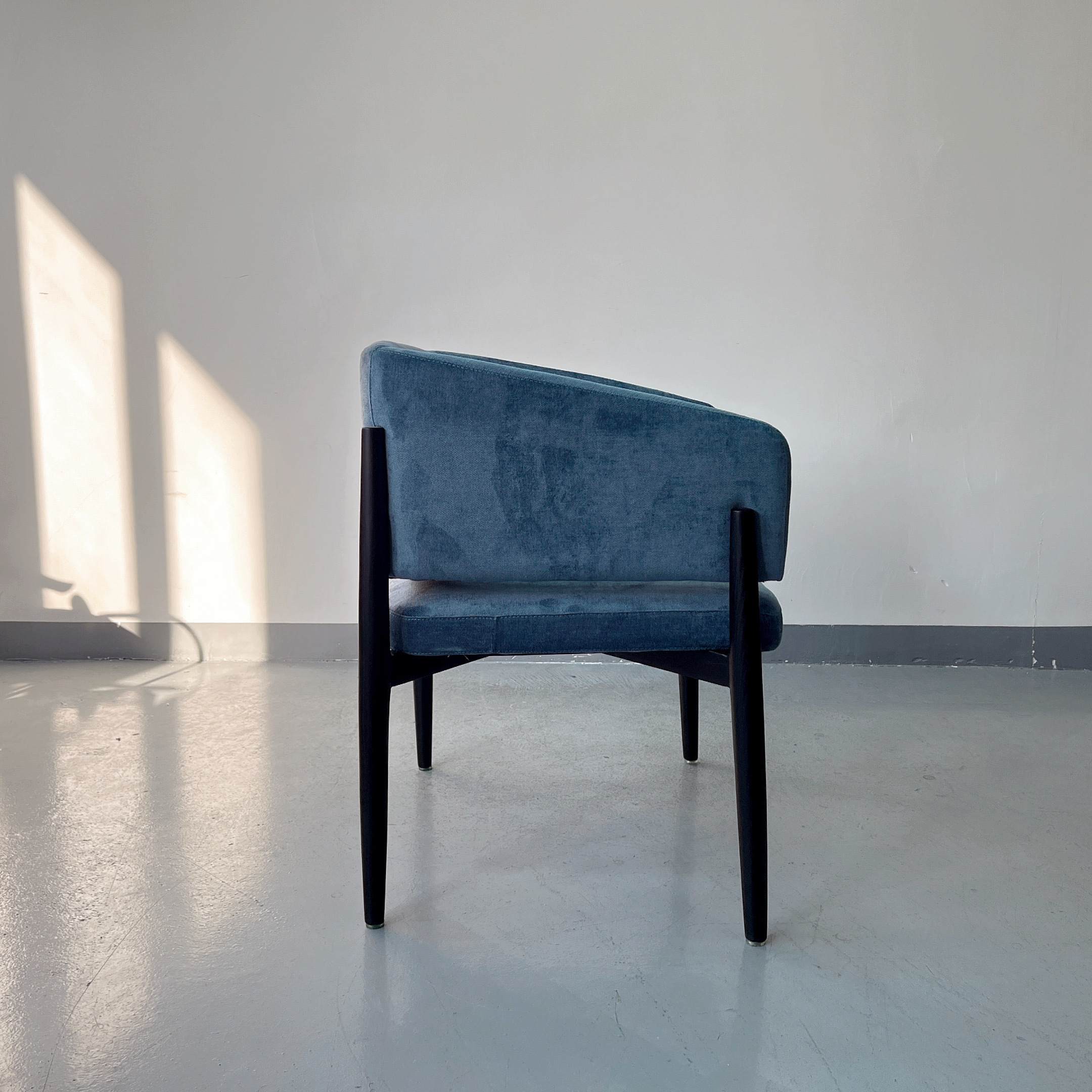 Sunrise Oriental Furniture- Frank Porro Easy Chair SOQ-1030BW