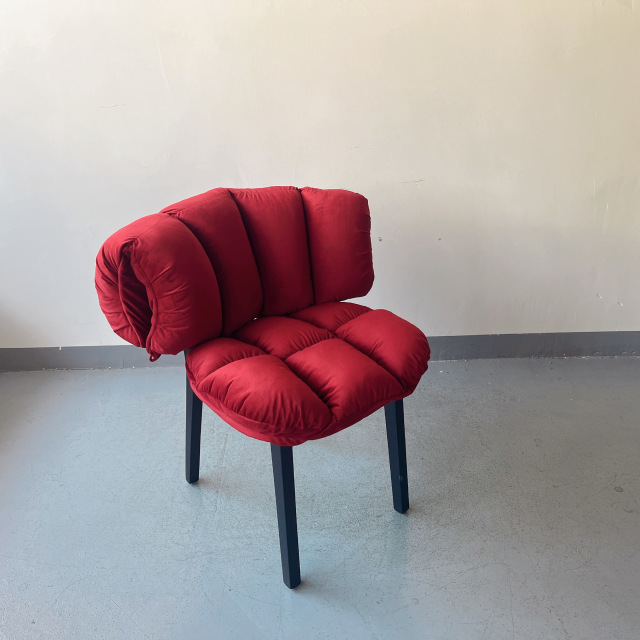 Sunrise Oriental Furniture Edra Red Velvet Accent Chair