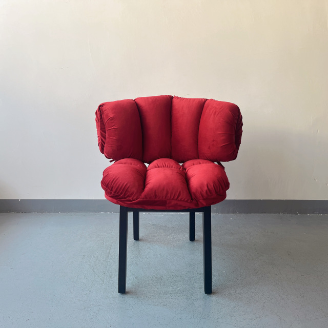 Sunrise Oriental Furniture Edra Red Velvet Accent Chair