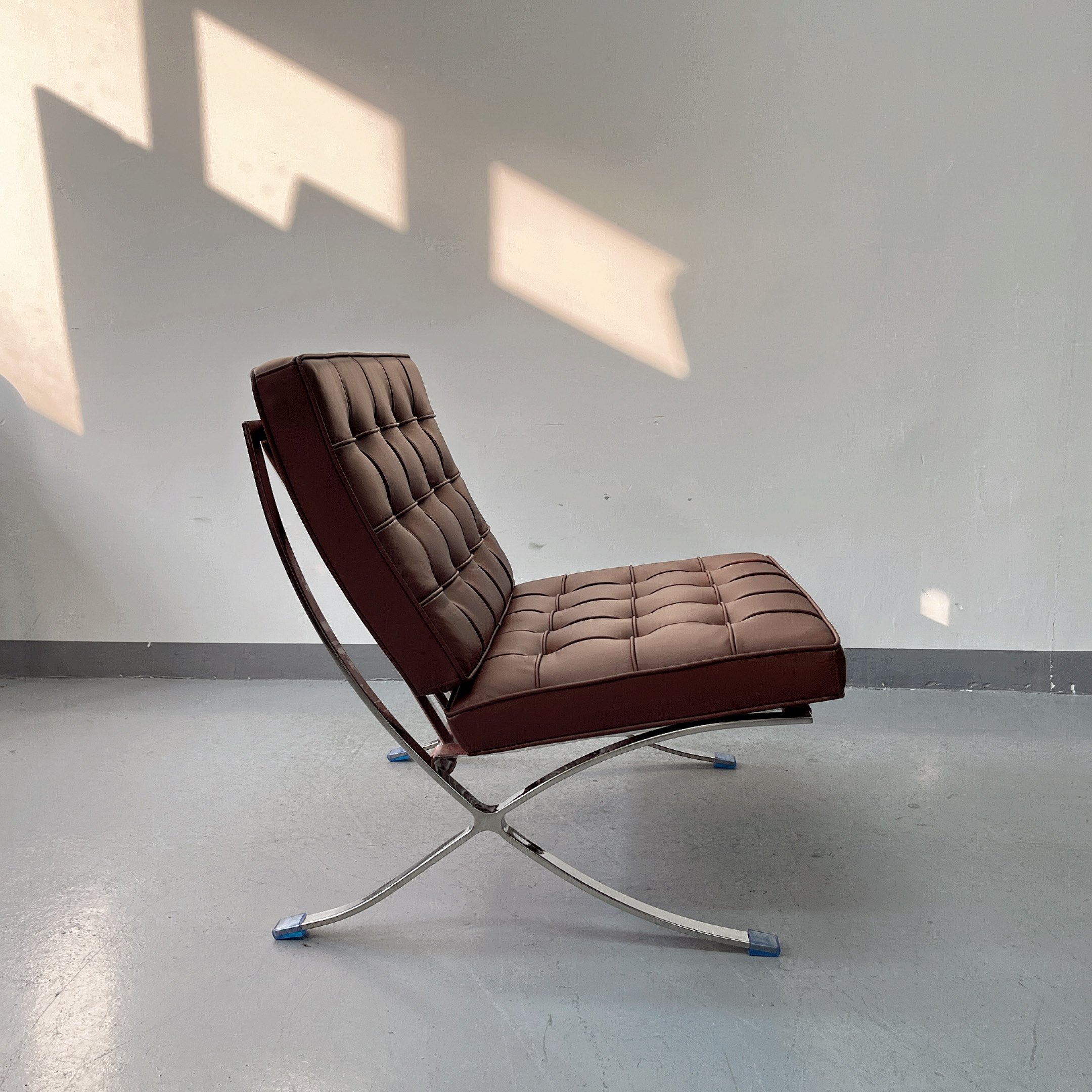 Sunrise Oriental Furniture - Barcelona Relax Chair