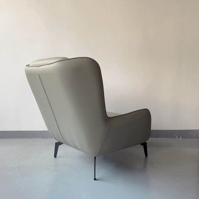 Sunrise Oriental Furniture - the LIVARA Modern Lounge Chair