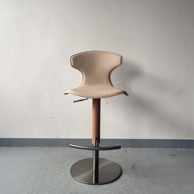 Sunrise Oreintal Furniture - Montera Column base stool