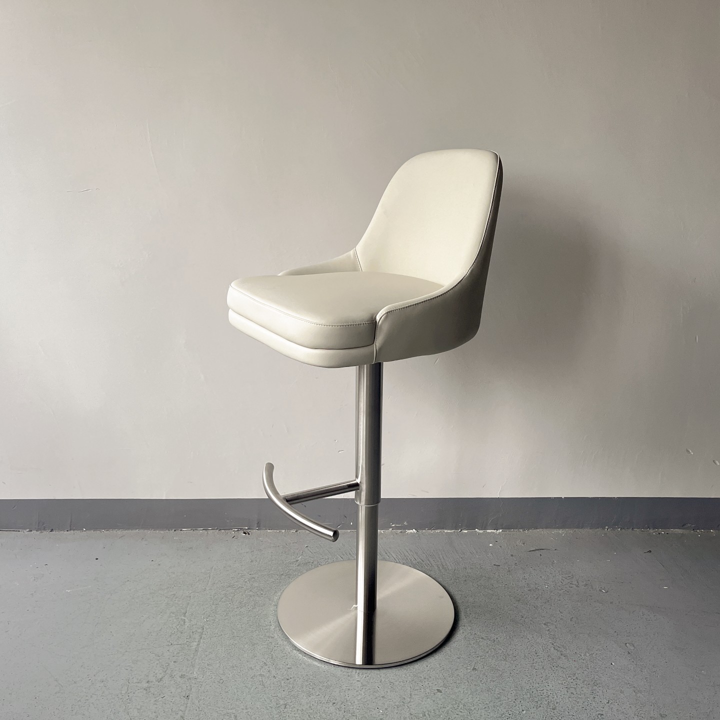 Sunrise Oriental Furniture - Walter Knoll Adjustable Bar Stool