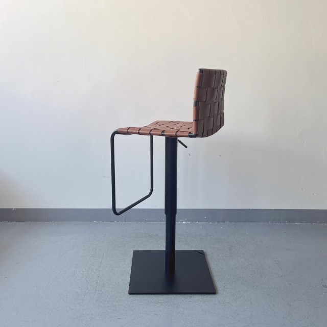 Sunrise Oriental Furniture - the Luxe Modern Saddle Leather Bar Stool