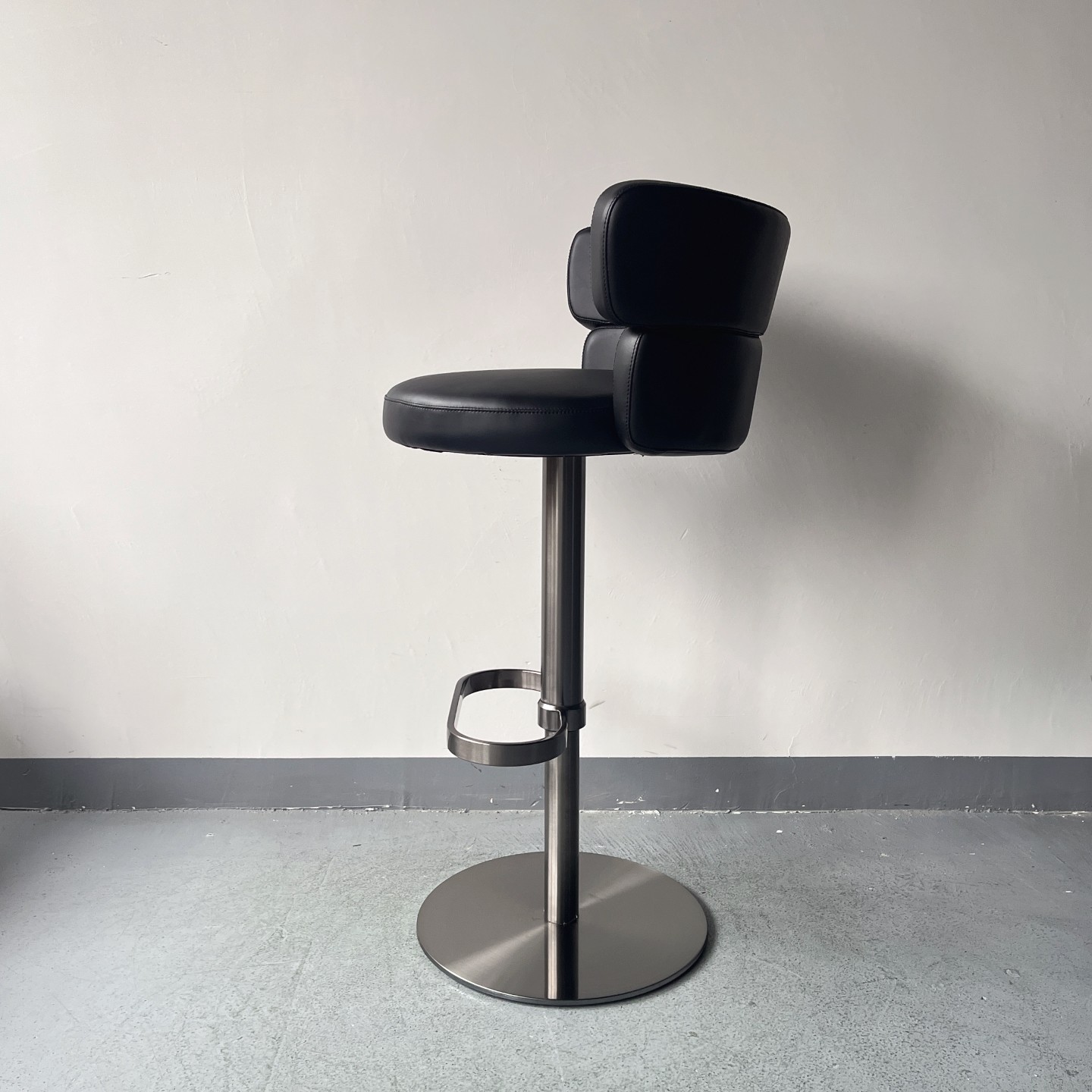 Sunrise Oriental Furniture - the Fanaosi Barstool SXY-055B