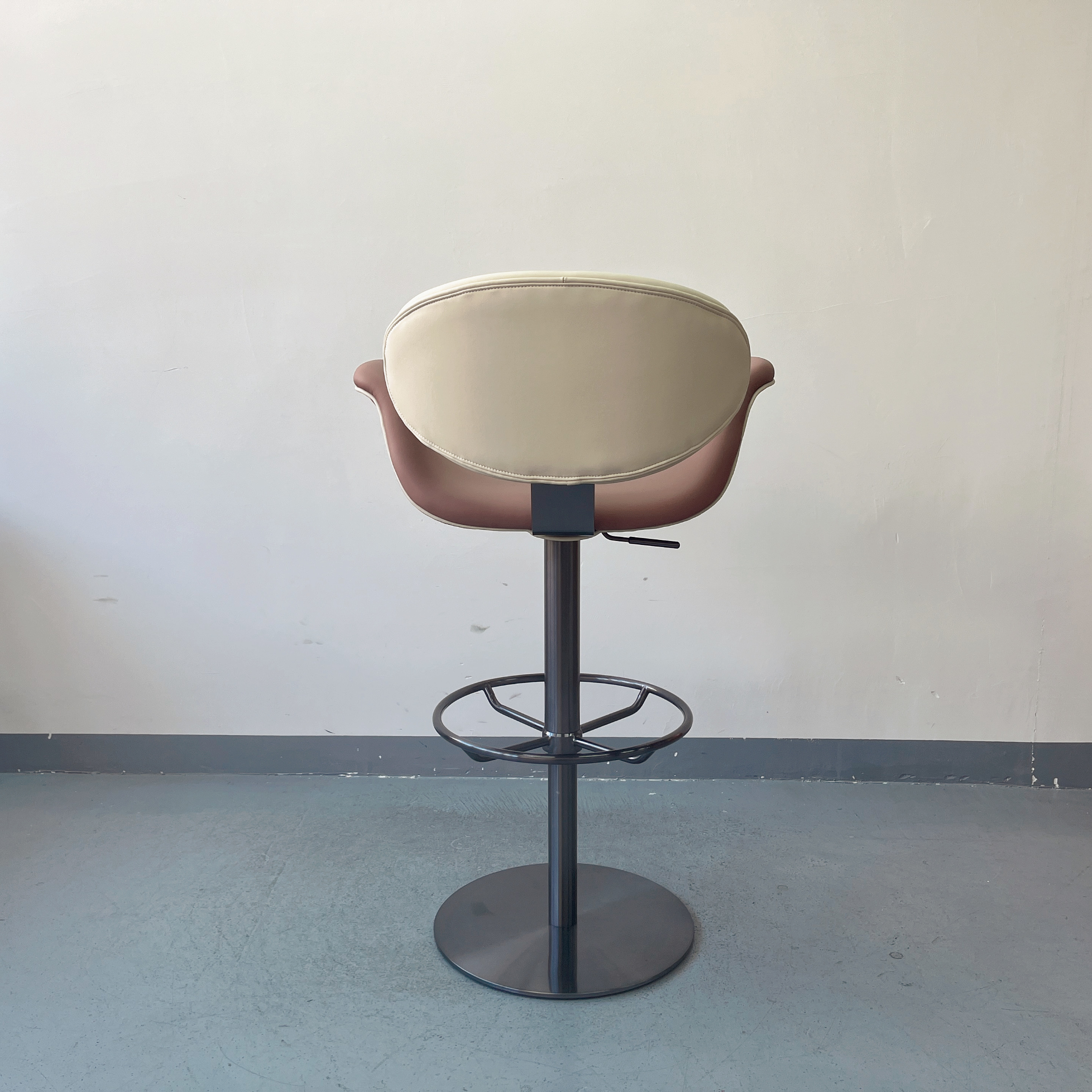 Sunrise Oriental Furniture - the Bellatier Swivel Bar Stool