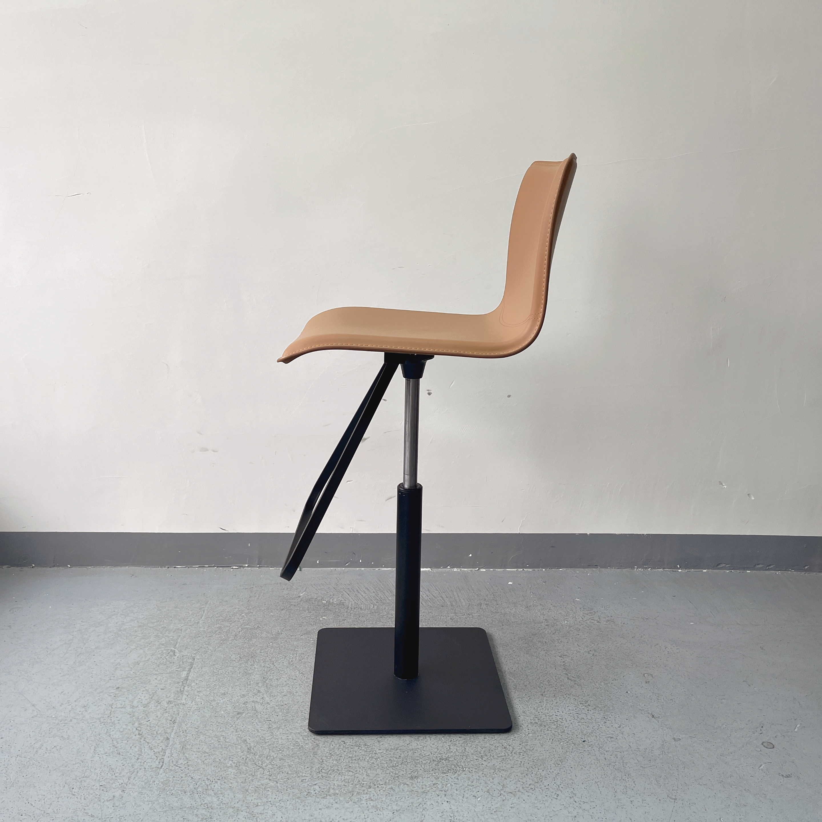 Sunrise Oriental Furniture - the Celio Adjustable Barstool