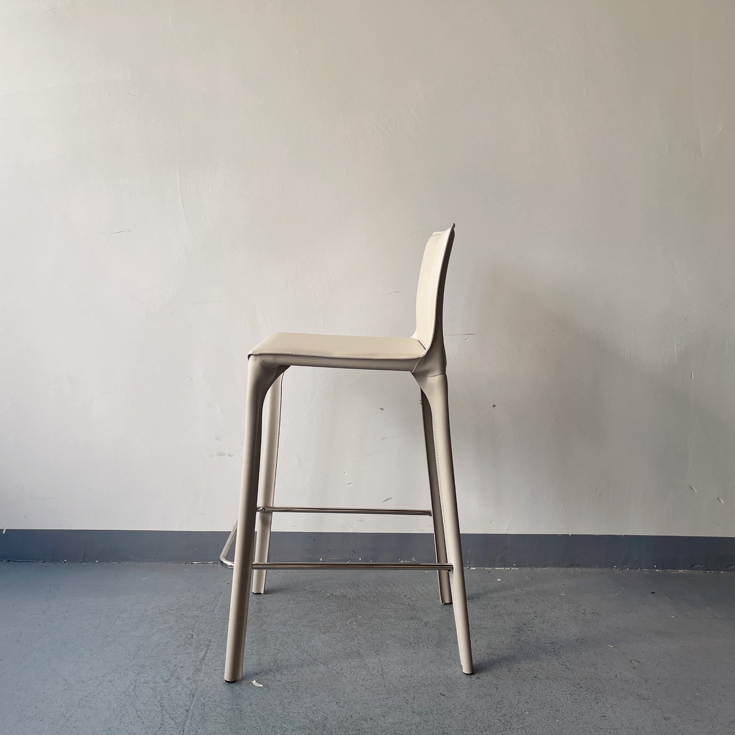 Sunrise Oriental Furniture - the Tarine Saddle Leather Bar Stool