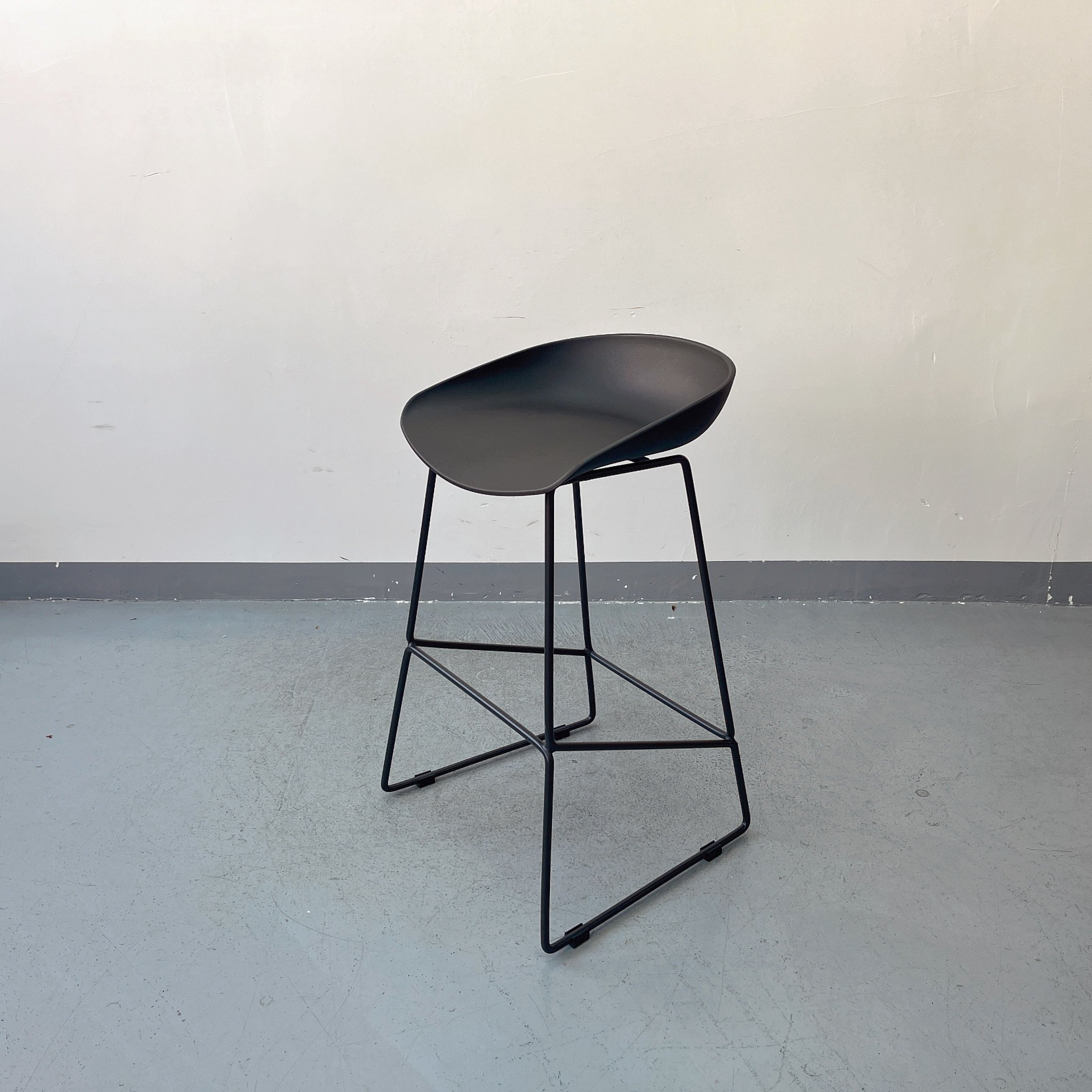 Sunrise Oriental Furniture - the About A Stool SXY-DB1