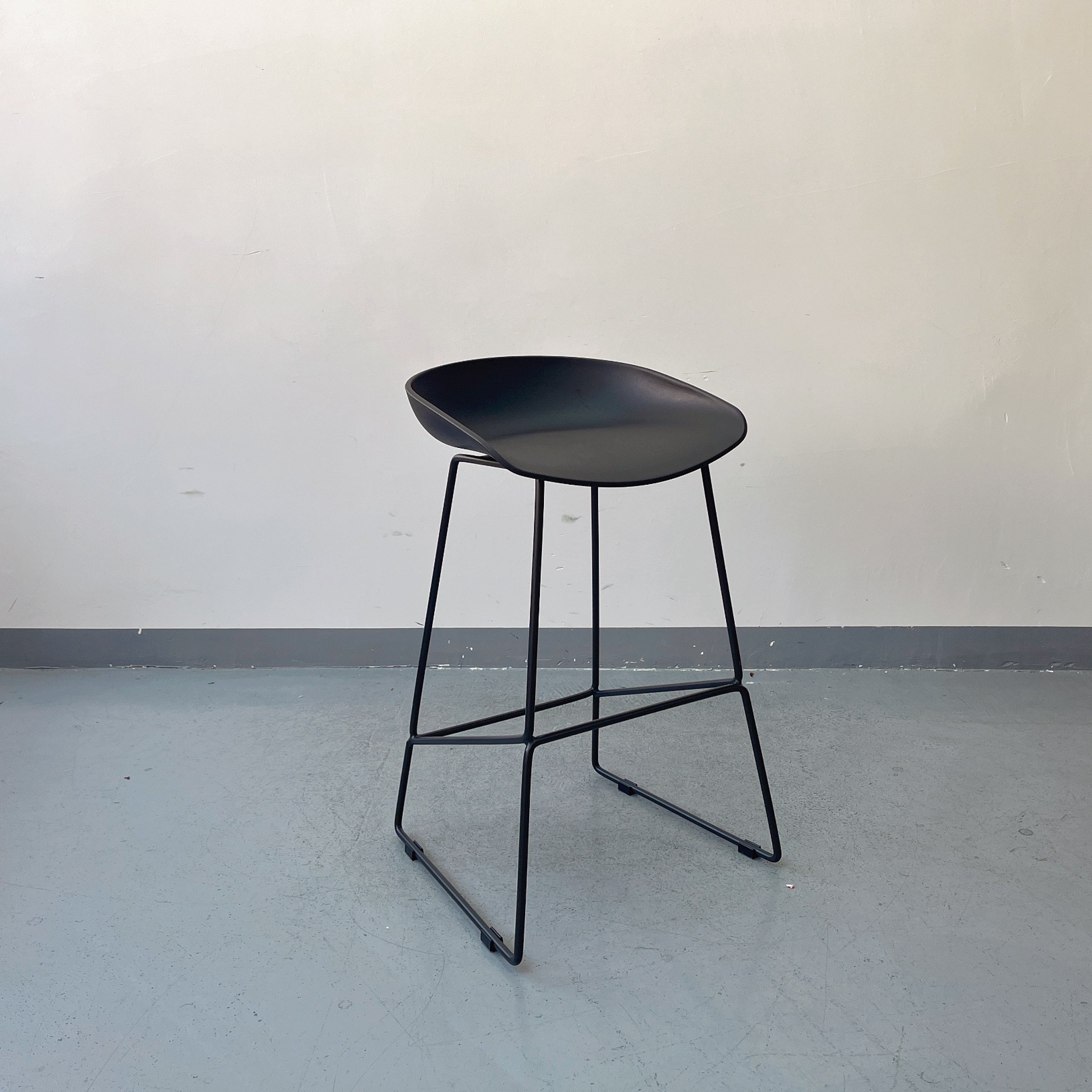 Sunrise Oriental Furniture - the About A Stool SXY-DB1