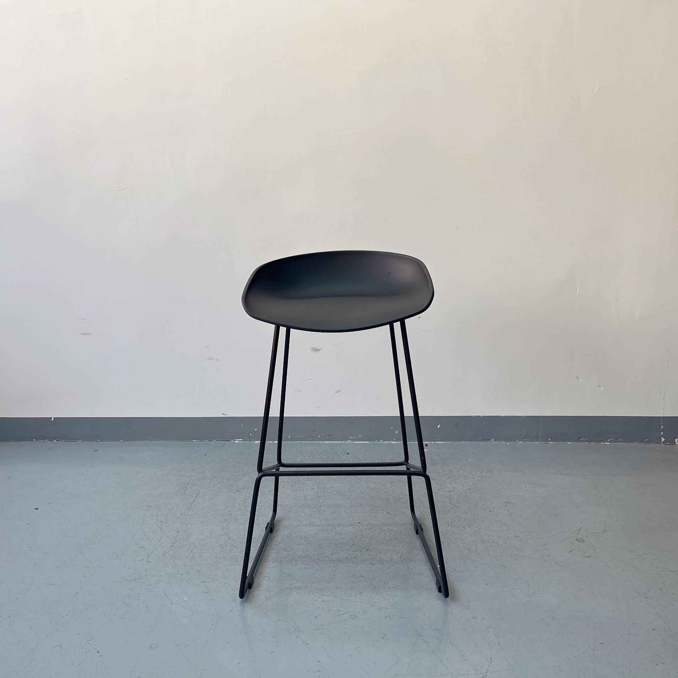 Sunrise Oriental Furniture - the About A Stool SXY-DB1