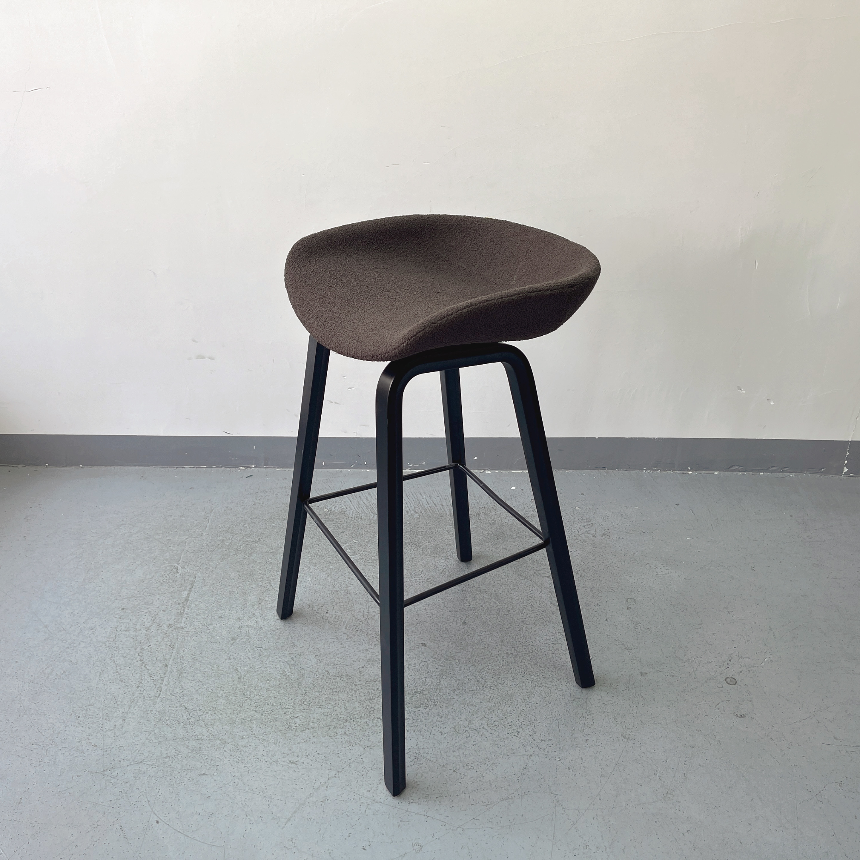 Sunrise Oriental Furniture - the About A Stool SXY-DB2