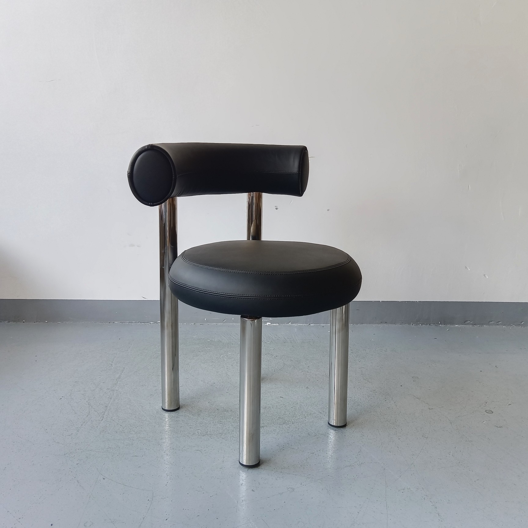 Sunrise Oriental Furniture - the Saralisa metal dining chair
