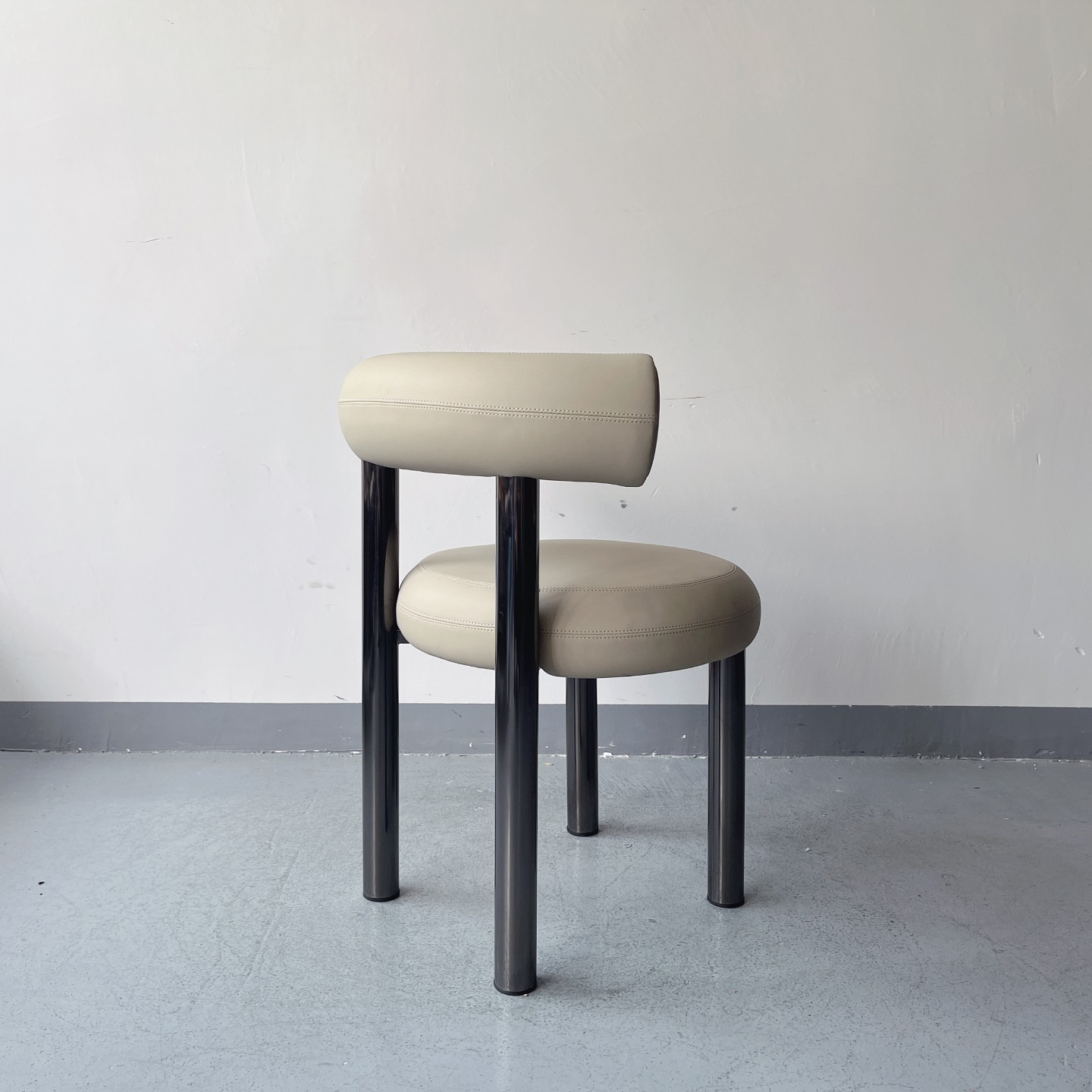 Sunrise Oriental Furniture - the Saralisa metal dining chair