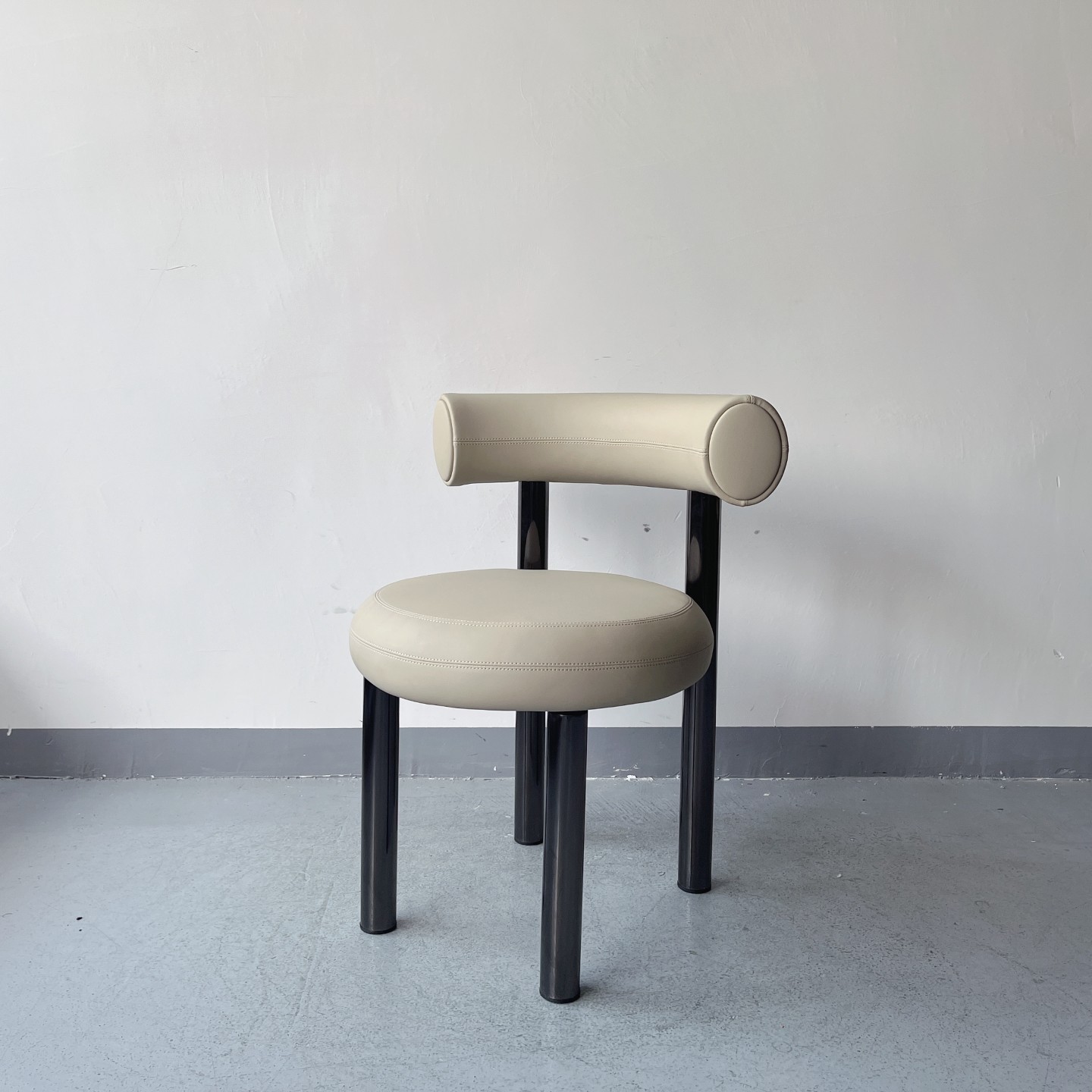 Sunrise Oriental Furniture - the Saralisa metal dining chair