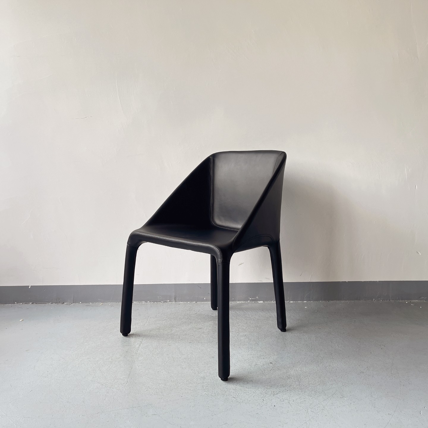 Sunrise Oriental Furniture - the Manta Armchair