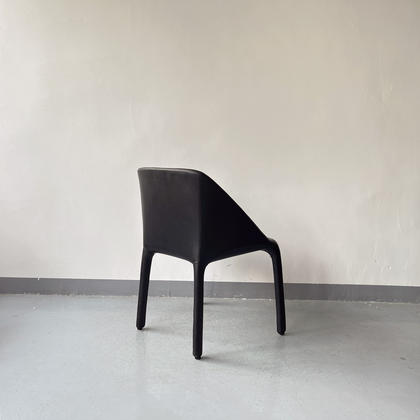 Sunrise Oriental Furniture - the Manta Armchair