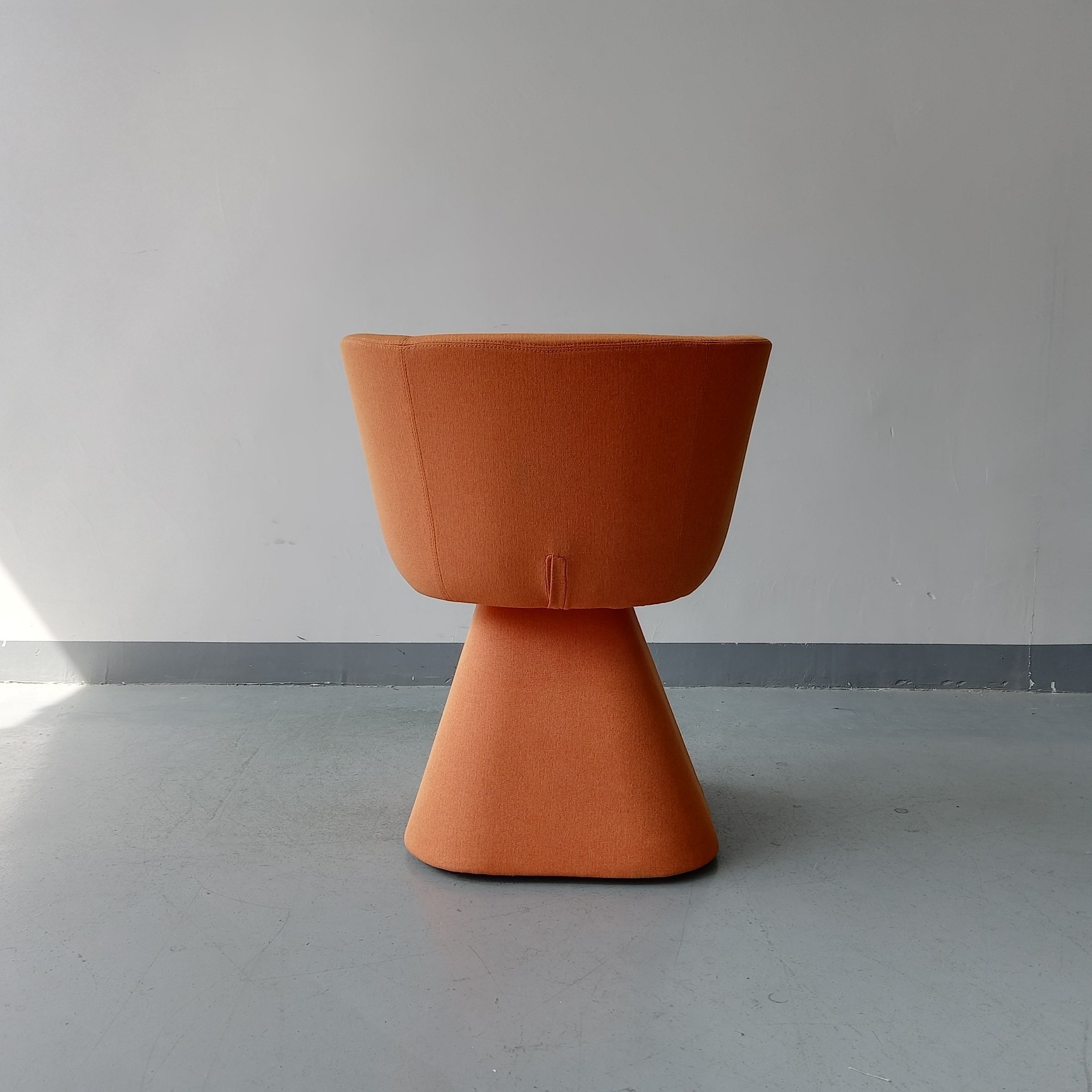 Sunrise Oriental Furniture - Flair O’ Rotating Chair