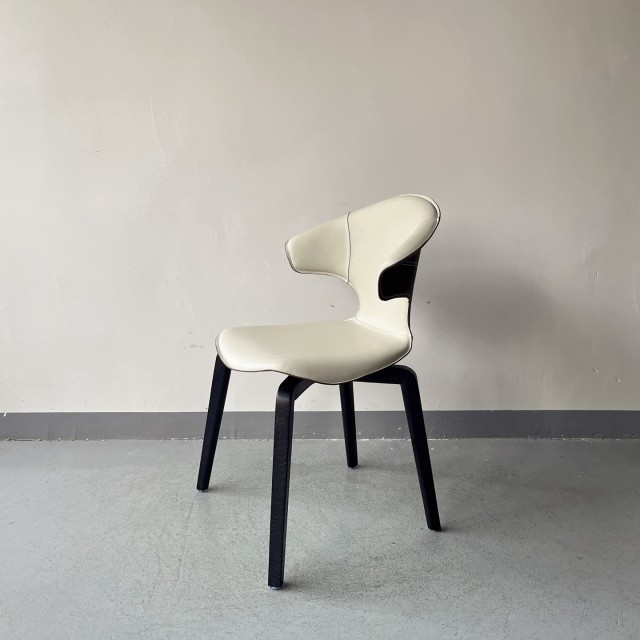 Sunrise Oriental Furniture - the MONTERA Leather Armchair