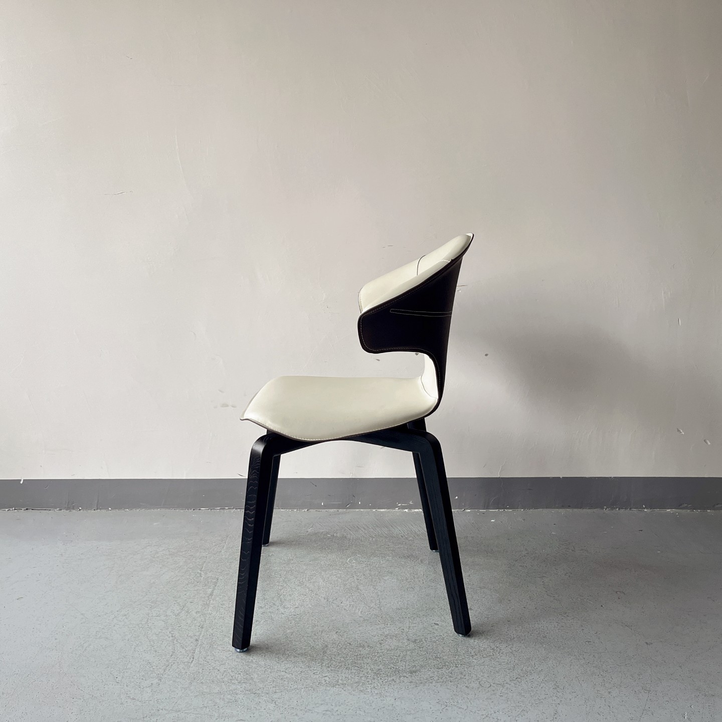 Sunrise Oriental Furniture - the MONTERA Leather Armchair
