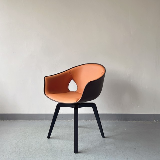Sunrise Oriental Furniture - the Ginger Swivel Armchair