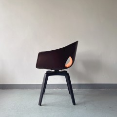 Sunrise Oriental Furniture - the Ginger Swivel Armchair