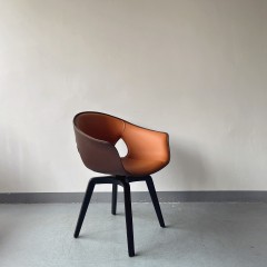 Sunrise Oriental Furniture - the Ginger Swivel Armchair