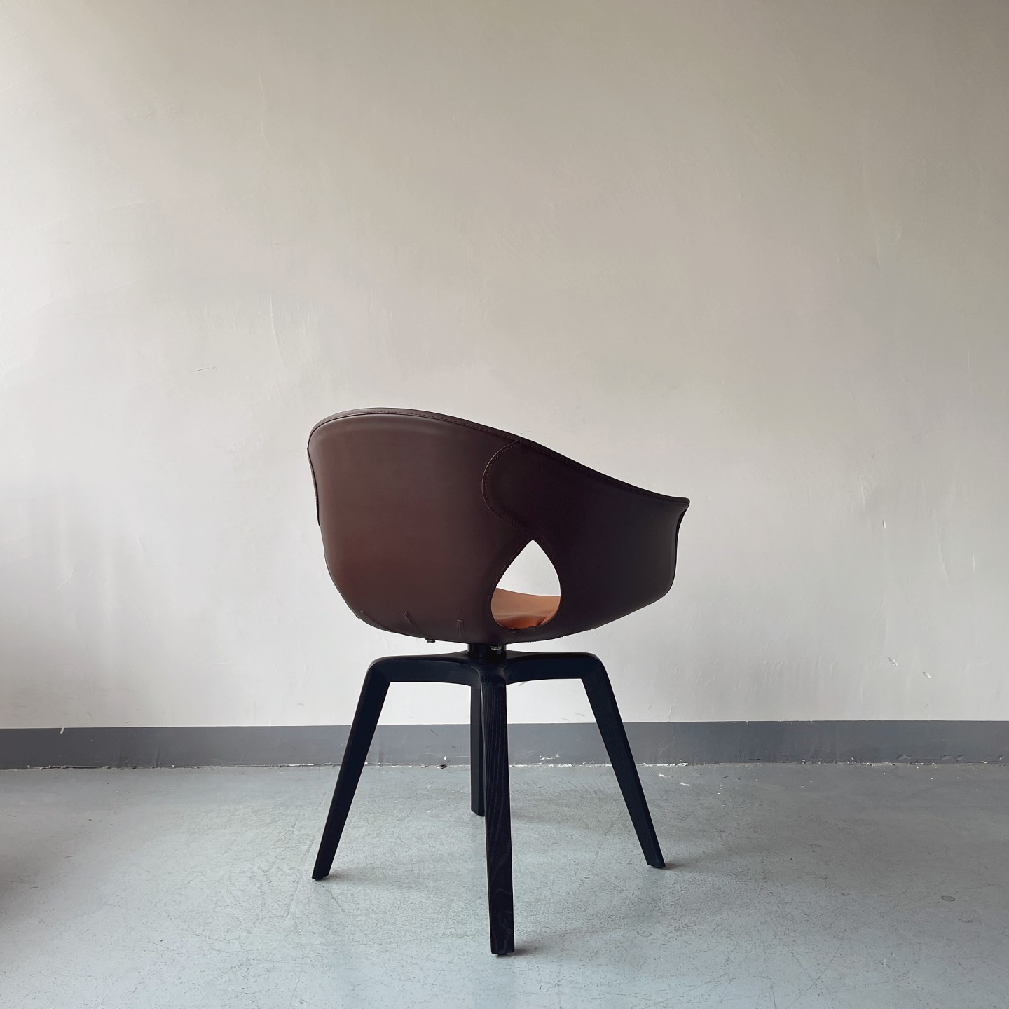 Sunrise Oriental Furniture - the Ginger Swivel Armchair