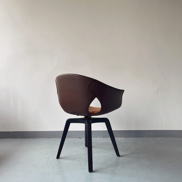 Sunrise Oriental Furniture - the Ginger Swivel Armchair