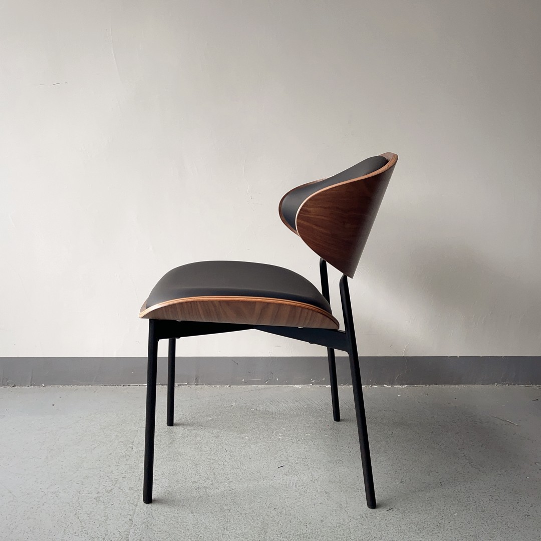 Sunrise Oriental Furniture - the Black Mezzaluna Chair