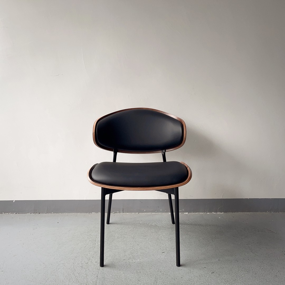 Sunrise Oriental Furniture - the Black Mezzaluna Chair