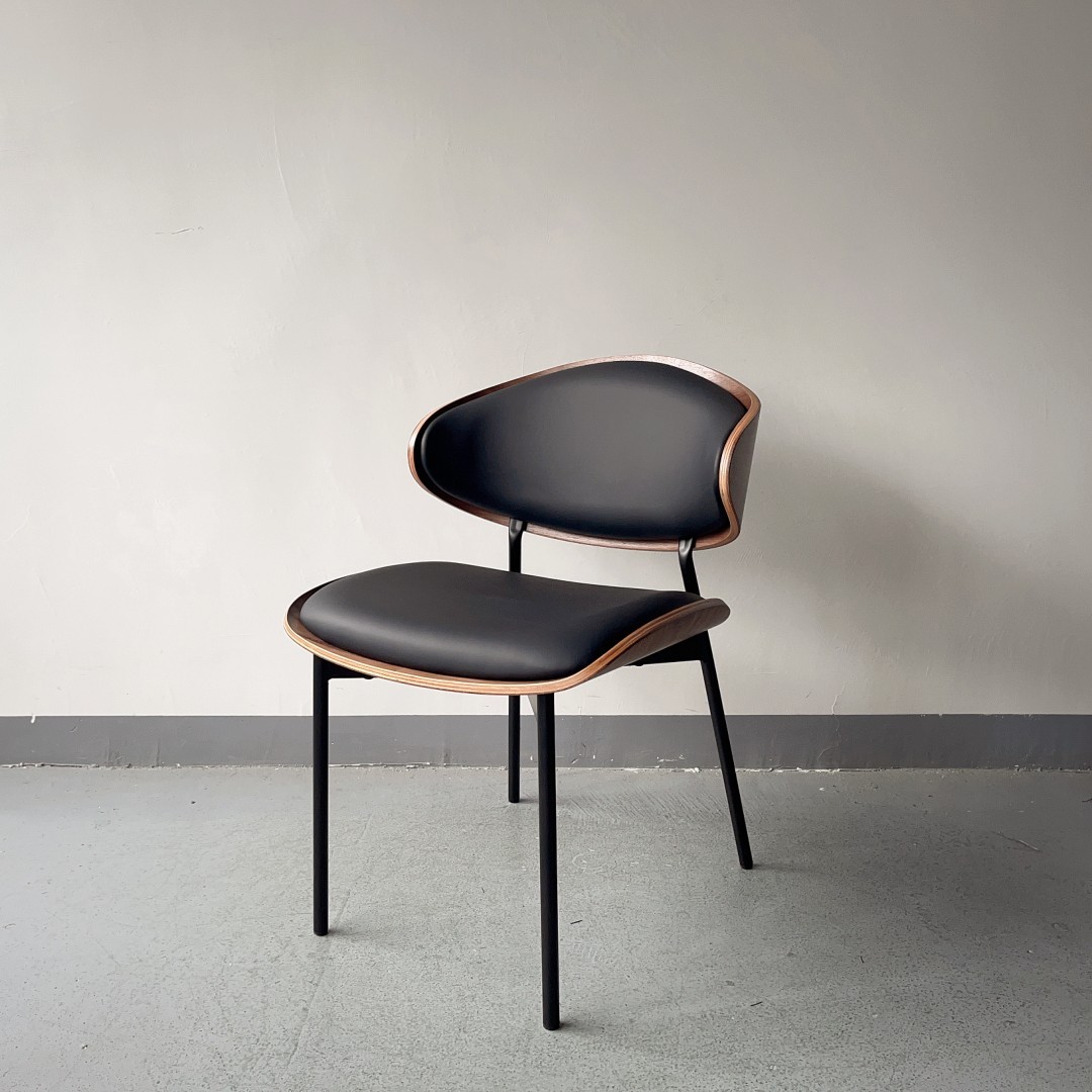 Sunrise Oriental Furniture - the Black Mezzaluna Chair