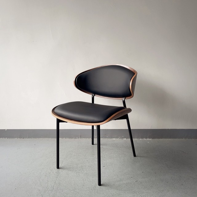 Sunrise Oriental Furniture - the Black Mezzaluna Chair