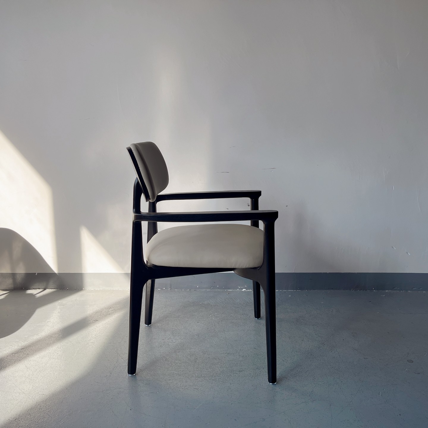 Sunrise Oriental Furniture - the CURVE Dining Chair with Armrest