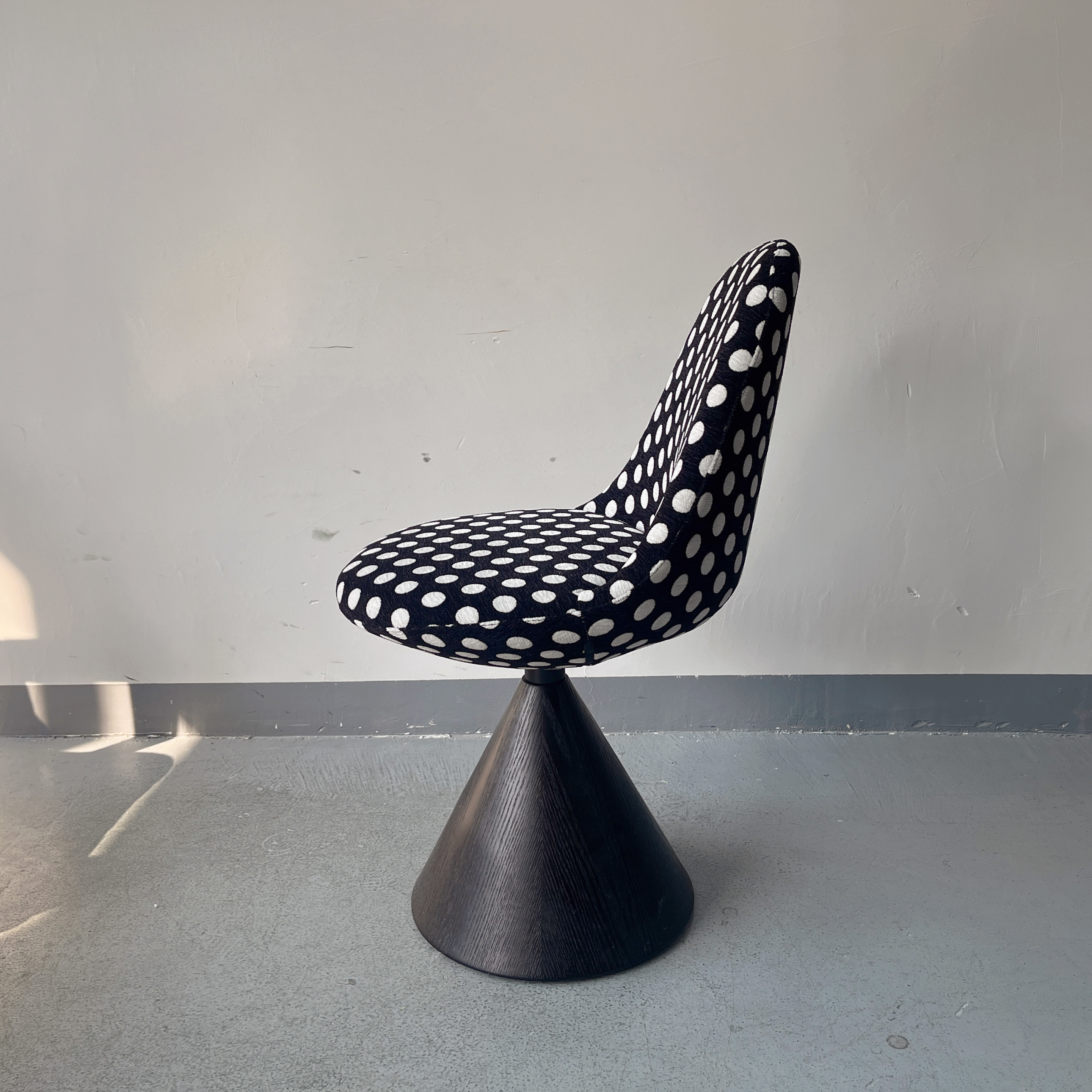 Sunrise Oriental Furniture - the Kutis Swivel Chair