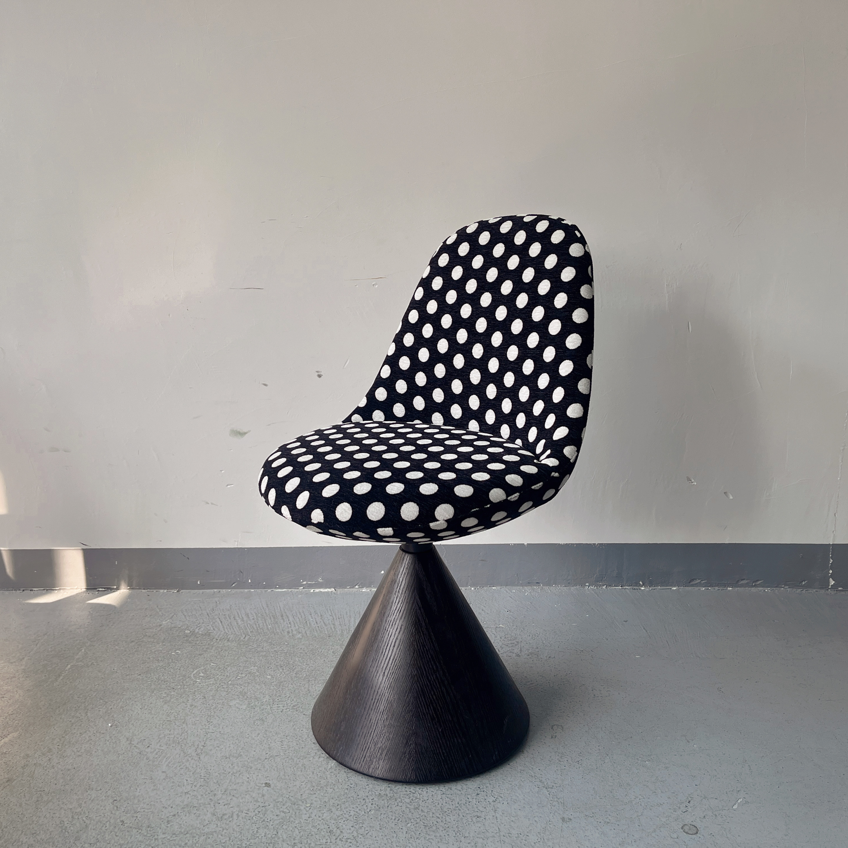 Sunrise Oriental Furniture - the Kutis Swivel Chair