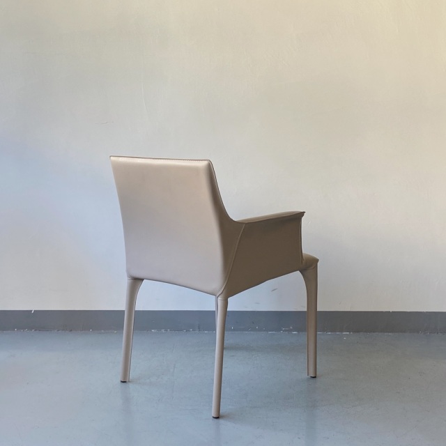 Sunrise Oriental Furniture - the Walter Knoll Saddle Leather Armchair