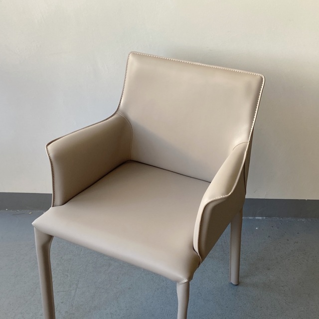 Sunrise Oriental Furniture - the Walter Knoll Saddle Leather Armchair
