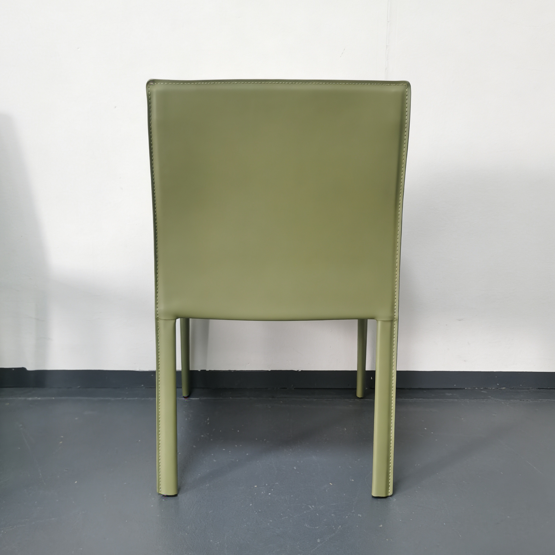 Sunrise Oriental Furniture - the Manhattan Saddle Leather Arm Chair