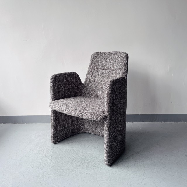 Sunrise Oriental Furniture - Poliform the Guest Chair