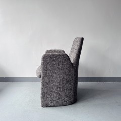 Sunrise Oriental Furniture - Poliform the Guest Chair