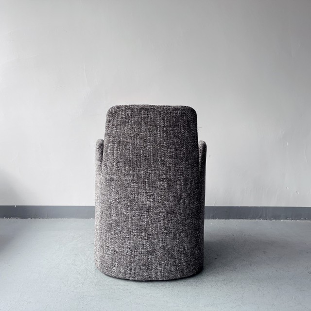 Sunrise Oriental Furniture - Poliform the Guest Chair