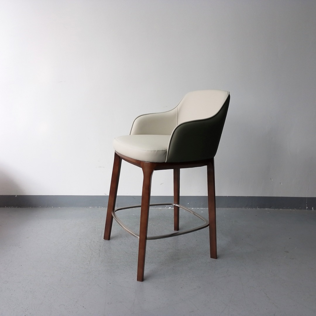 SOF the Verona bar stool