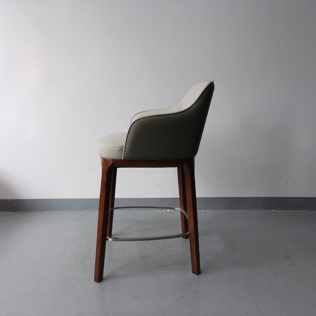 SOF the Verona bar stool